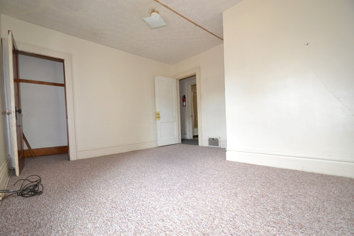 Building Photo - 537 Carroll St