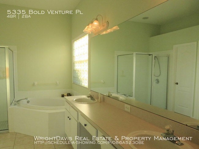 Building Photo - 4/2 in Lexington Oaks Golf Course Community