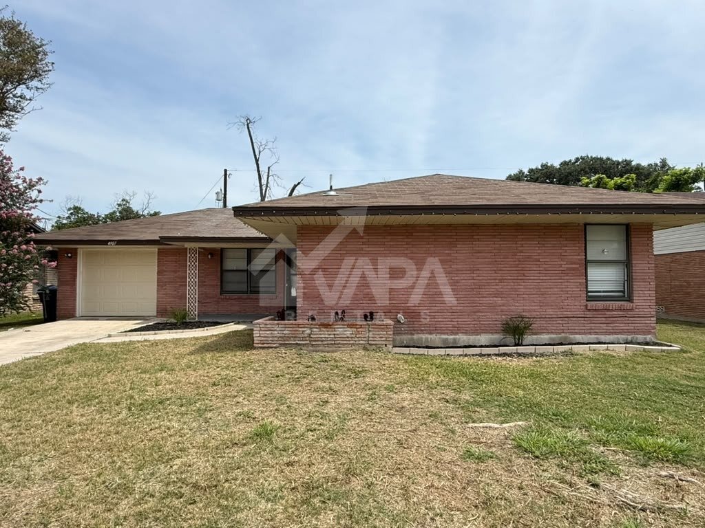 Building Photo - 4907 Stoneleigh Dr