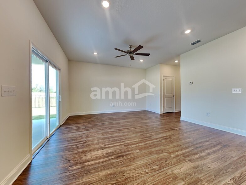 Building Photo - 149 Onate Cir