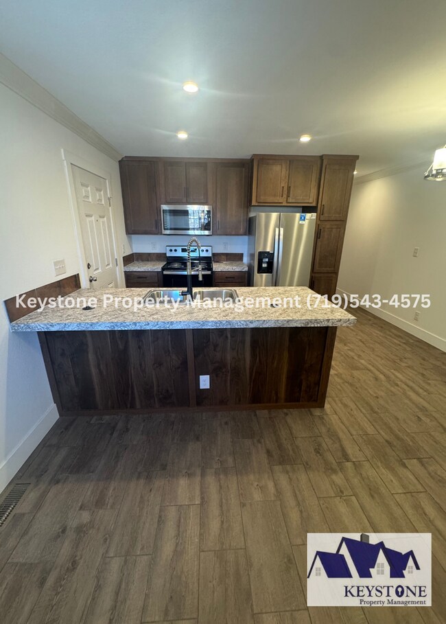 Building Photo - 632-634 Edna Ln