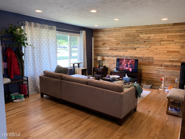 Building Photo - 1 br, 1 bath House - 6836 Day Drive