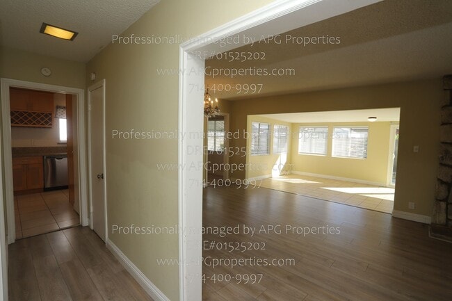 Building Photo - 722 S Hacienda St