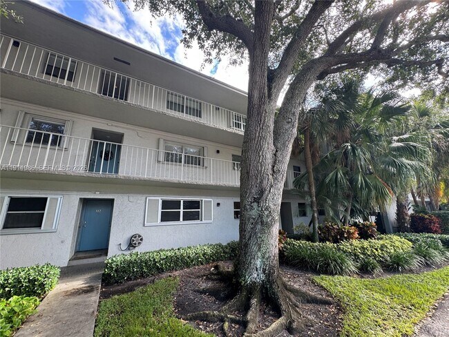 Building Photo - 1752 NW 3rd Terrace