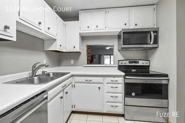 Building Photo - 1527 Millpond Ct