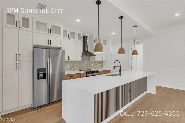 Building Photo - 2719 2nd St NW