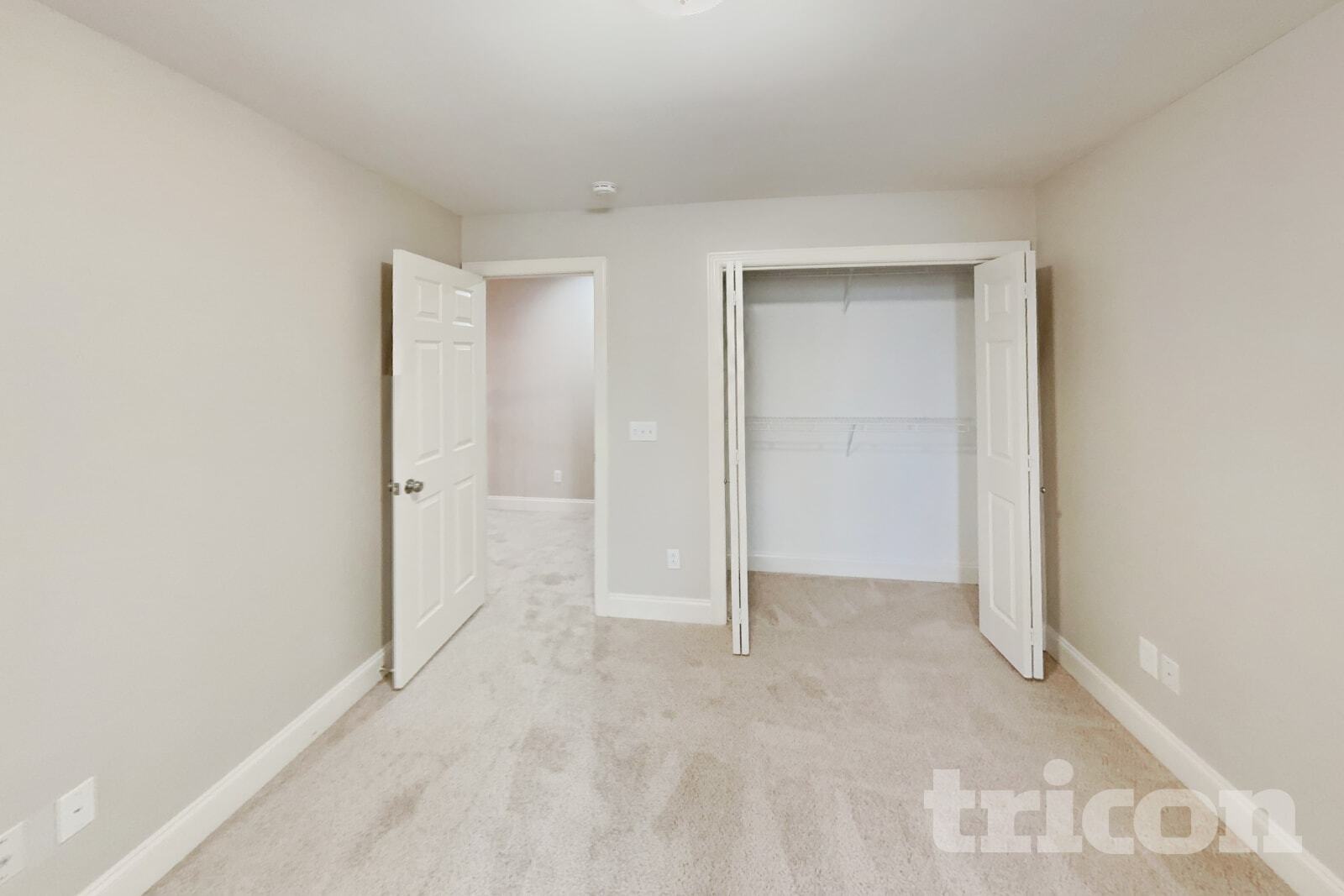 Building Photo - 1705 Walden Ct