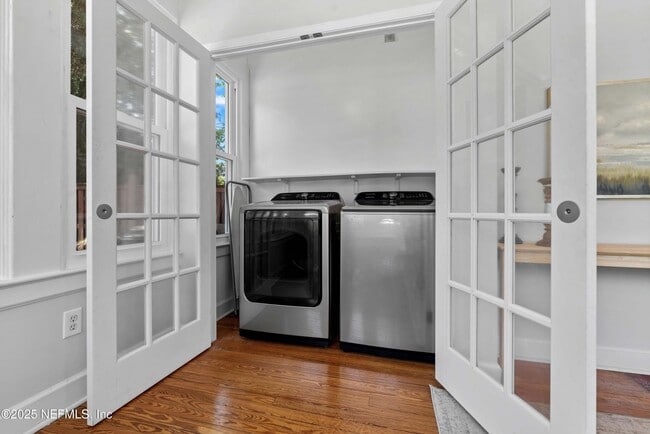 Building Photo - 4227 Woodmere St