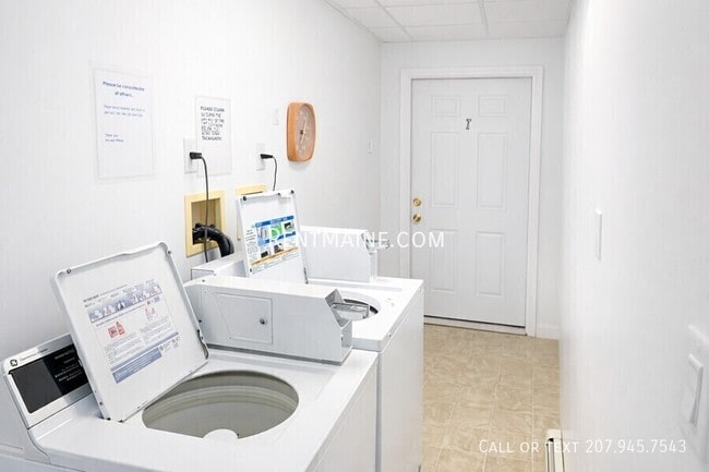 Building Photo - 28 Congress St