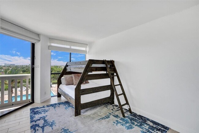 Building Photo - 1000 E Island Blvd