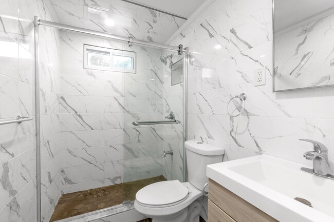 Building Photo - 98 Ethel St