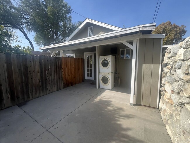 Building Photo - Beautiful  Casita