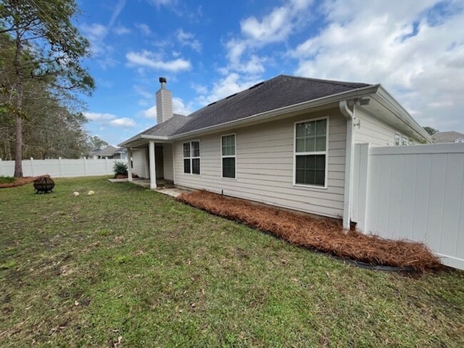 Building Photo - Spacious 4-Bedroom Home with Modern Comforts in Valdosta