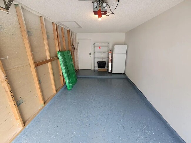 Building Photo - 5336 White Cliff Ln