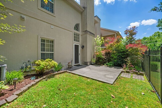 Building Photo - Beautiful 3 bedroom condo in Farragut!