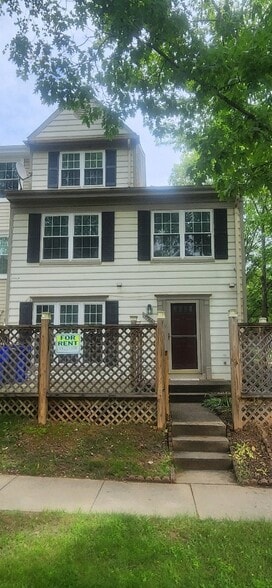 Building Photo - 19764 Teakwood Cir