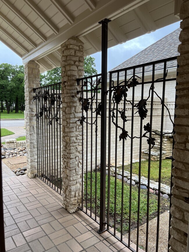 Building Photo - 4908 Spearman Dr