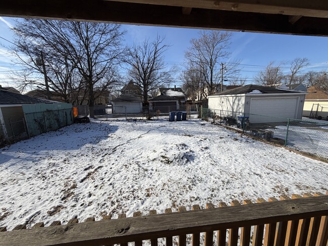 Building Photo - 218 S 14th Ave