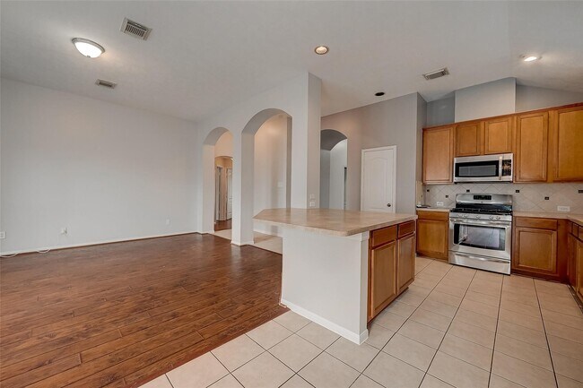 Building Photo - 1807 Hidden Breeze Dr