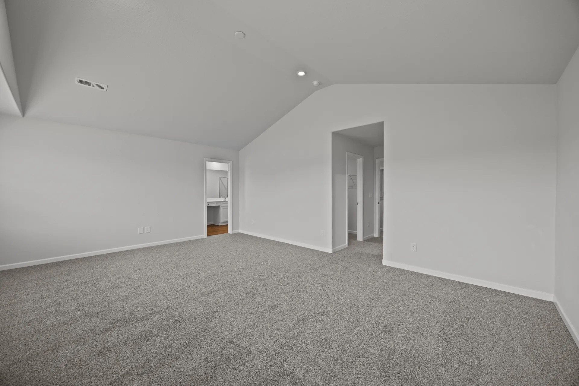 Building Photo - Room in House on Hazelburn Dr