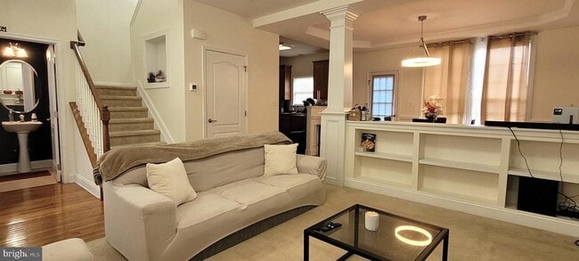 Building Photo - 74 Redstone Ct