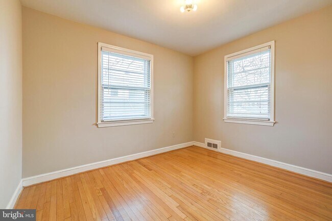 Building Photo - 2809 Pierpont St