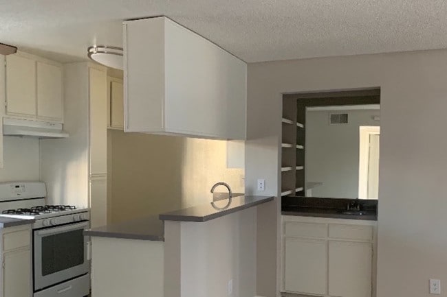 Kitchen - 8151 Reseda Blvd
