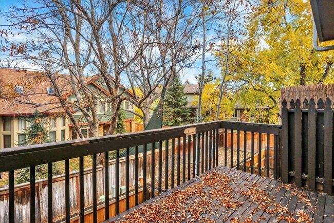 Building Photo - 2635 E Nichols Cir