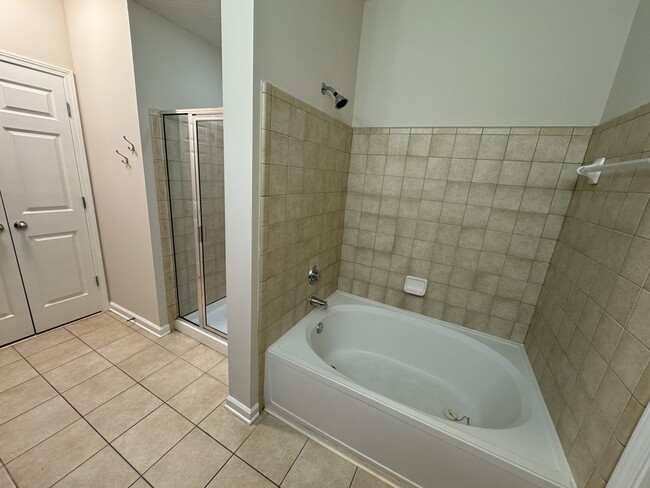 Main bathroom - 400 17th St NW