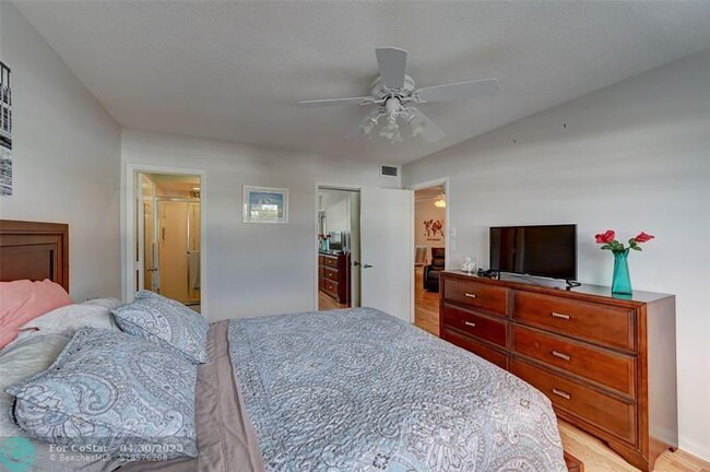 Building Photo - 1461 S Ocean Blvd