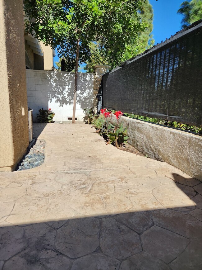 Building Photo - 11543 Treeview Ct