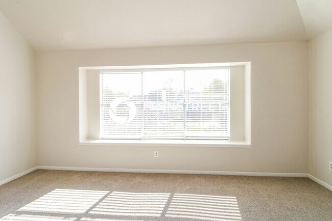 Building Photo - 3 Bedroom Pet-Friendly Home in HOUSTON, TX with Main Street Renewal