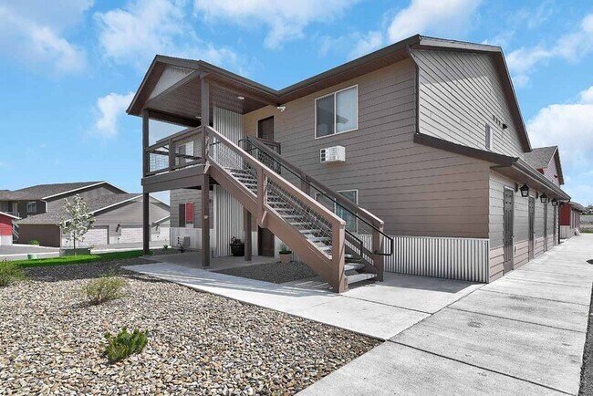 Building Photo - 3220 Lark Ave