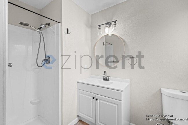 Building Photo - 1821 Debonaire Dr