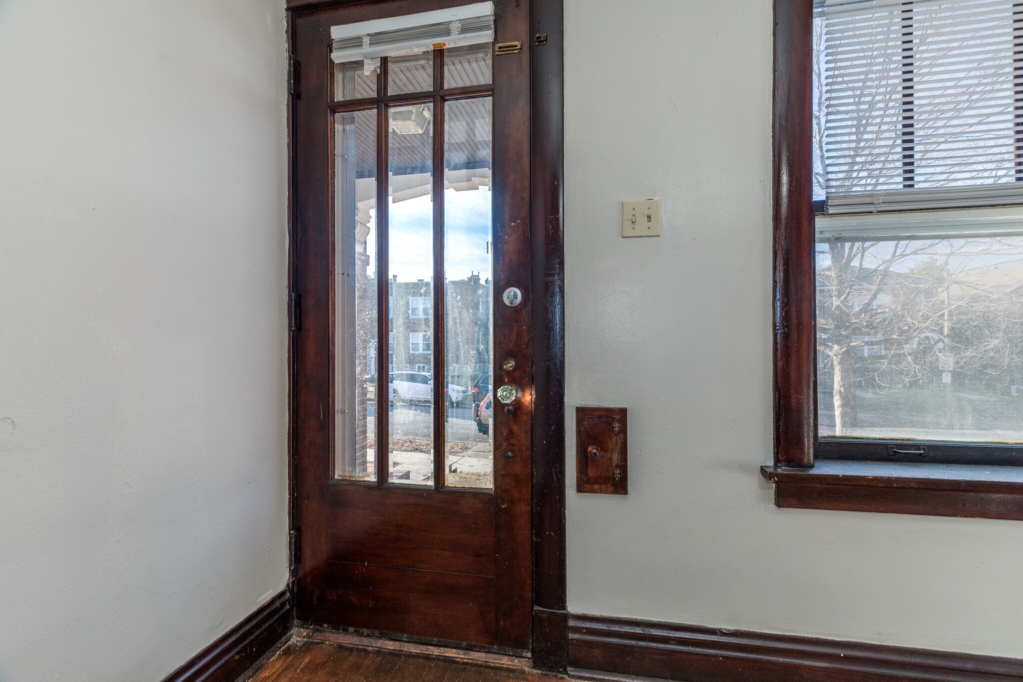 Building Photo - 3905 Dunnica Ave