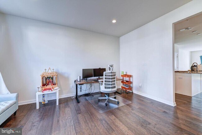Building Photo - 204 Wynstone Ct