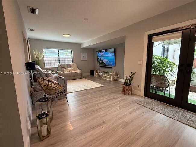 Building Photo - 4009 Jefferson St