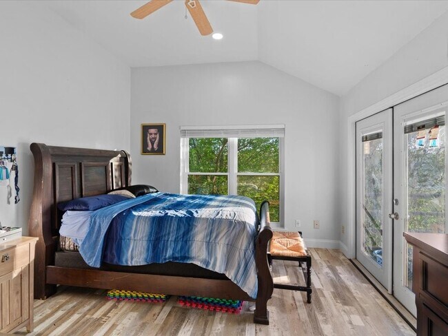 Building Photo - 15932 Seahorse Dr