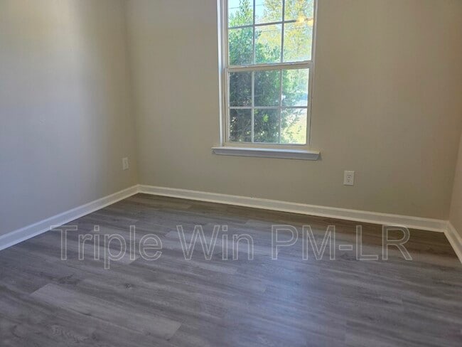 Building Photo - 1613 Moon Rd