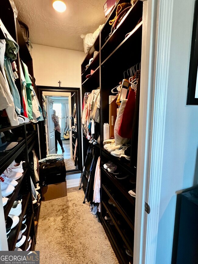 Building Photo - 125 Walnut Wy