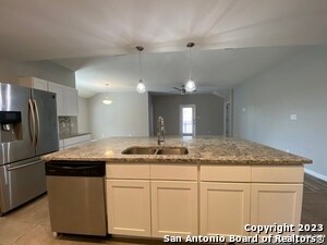 Building Photo - 6571 Beech Trail Dr