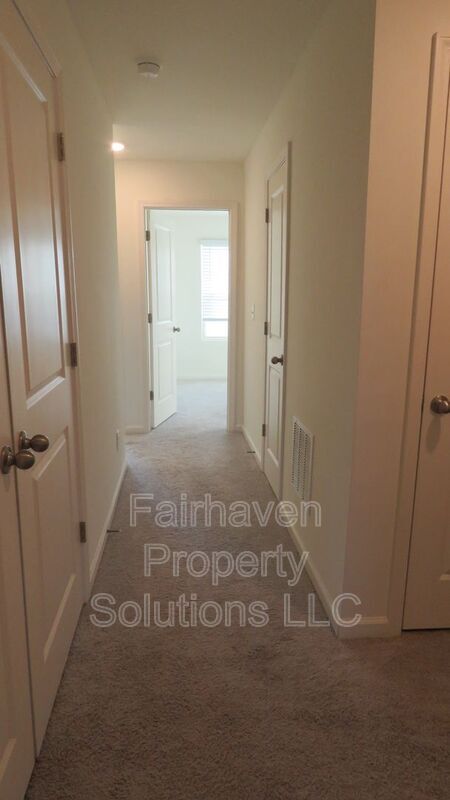 Building Photo - 1050 Paddington Dr