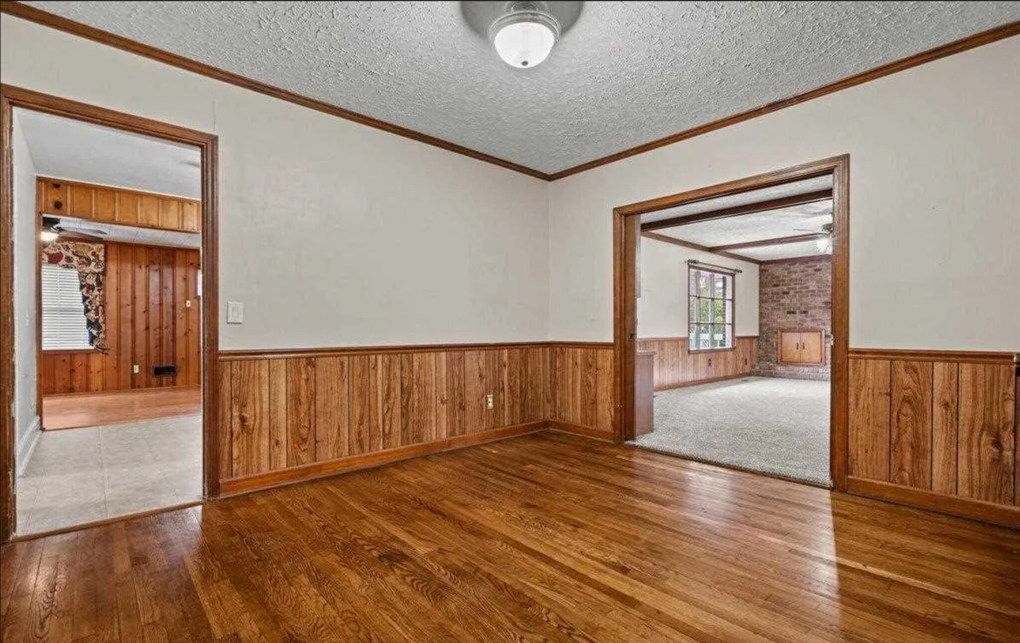 Sitting Room - 1202 State Rd S-21-1470