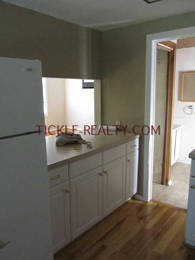 Building Photo - 839 Meigs St