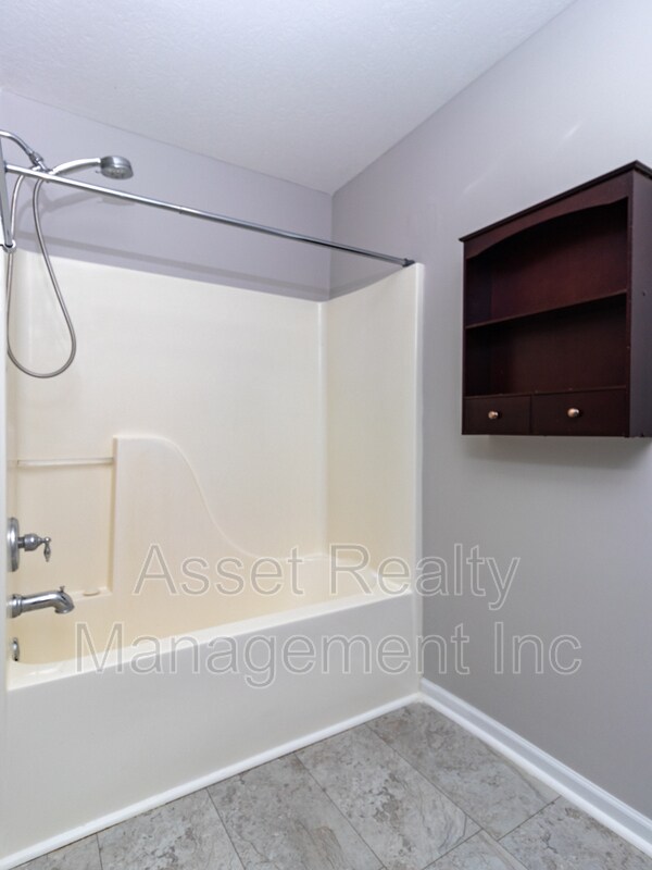 Building Photo - 2123 Cartmill Dr