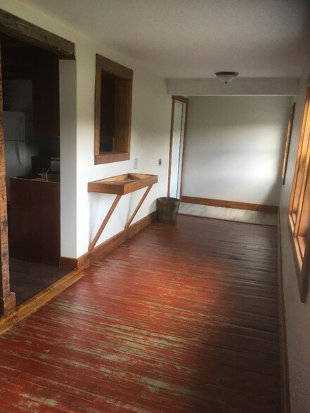 Building Photo - 505 N Front St