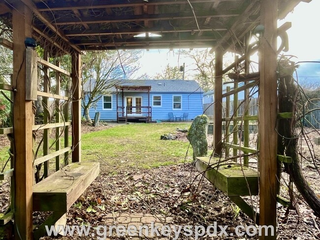 Building Photo - Wow! What a beautiful home! 3 bedrooms, 2 ...