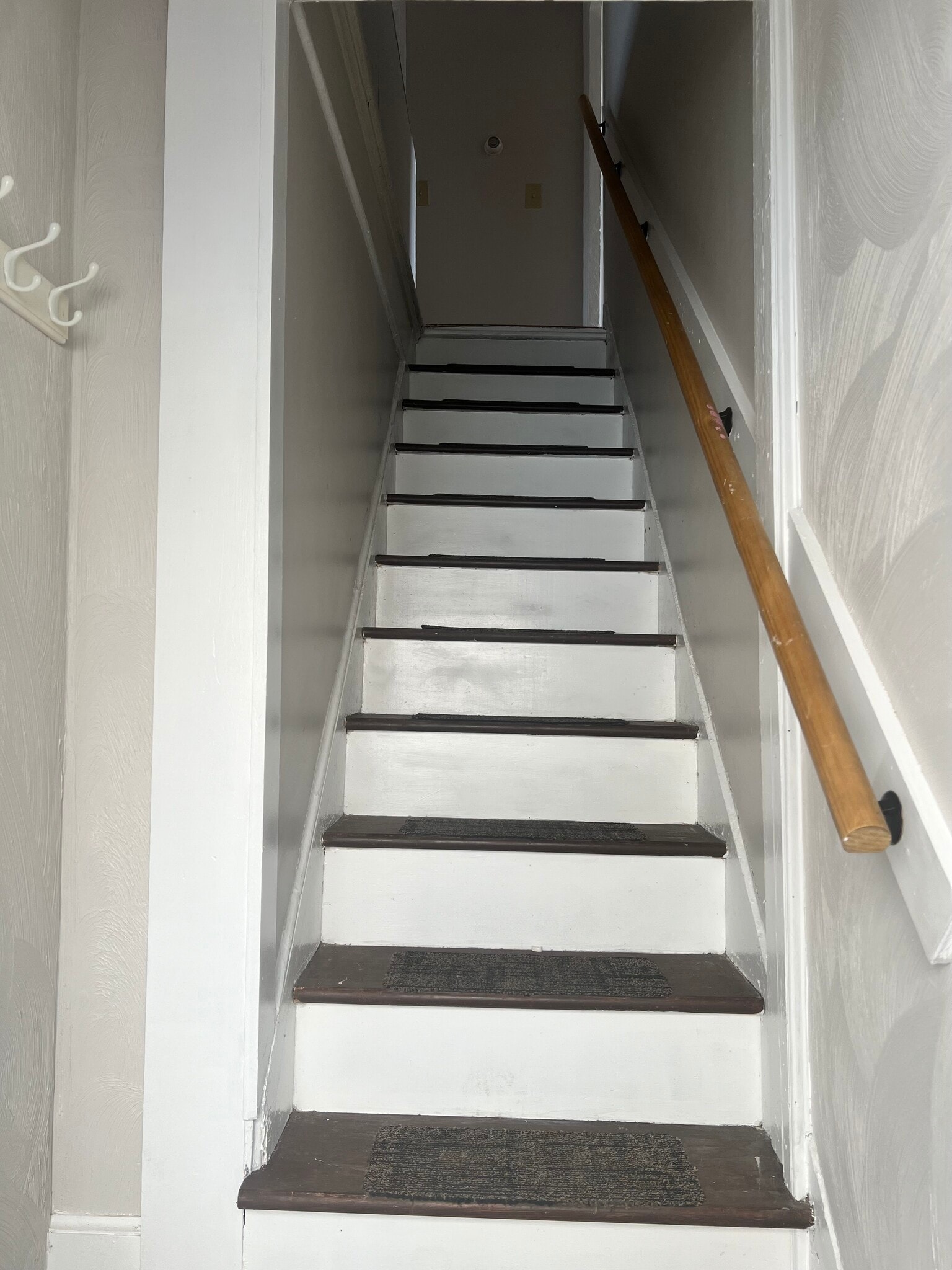 Building Photo - 24 Lincoln Ave