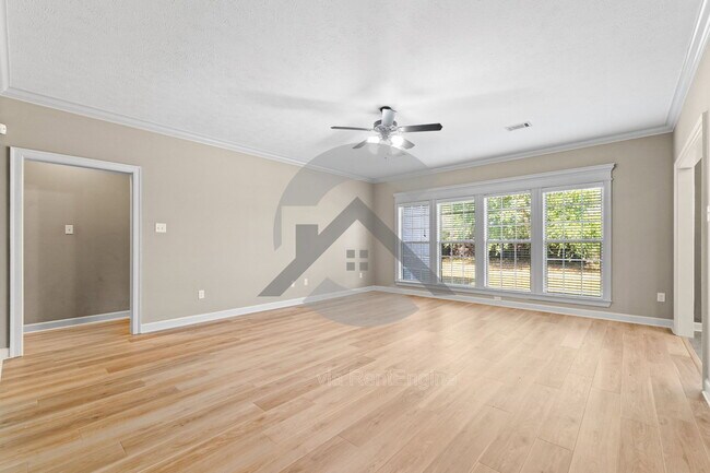 Building Photo - 3005 Plateau Dr