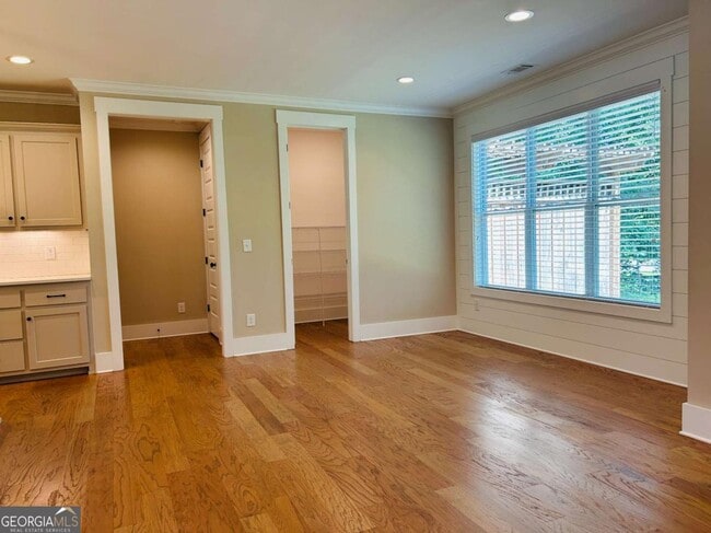 Building Photo - 16 Anchor Ct